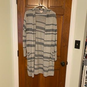 Target medium lightweight duster cardigan gray
